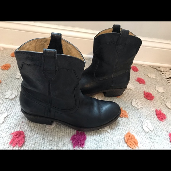 Frye Carson Lug Short Boot - Picture 2 of 8